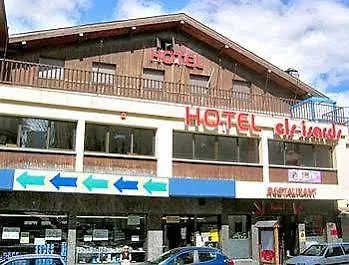 Refugi Dels Isards מלון 3*