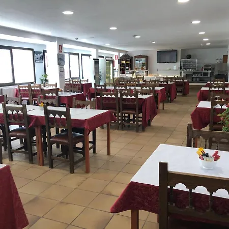 Refugi Dels Isards מלון