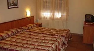 Refugi Dels Isards מלון 3*